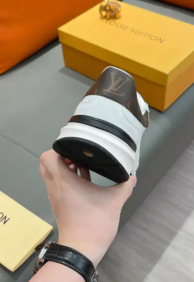 hype Louis Vuitton Sneakers