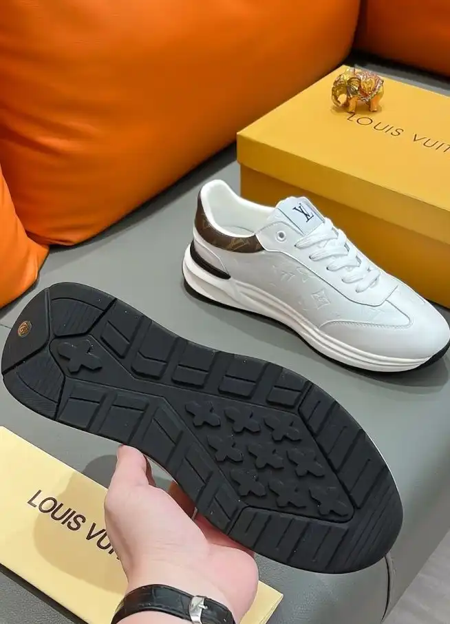 hype Louis Vuitton Sneakers