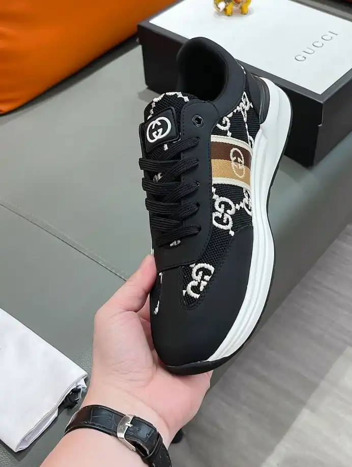 hype Gucci Sneakers