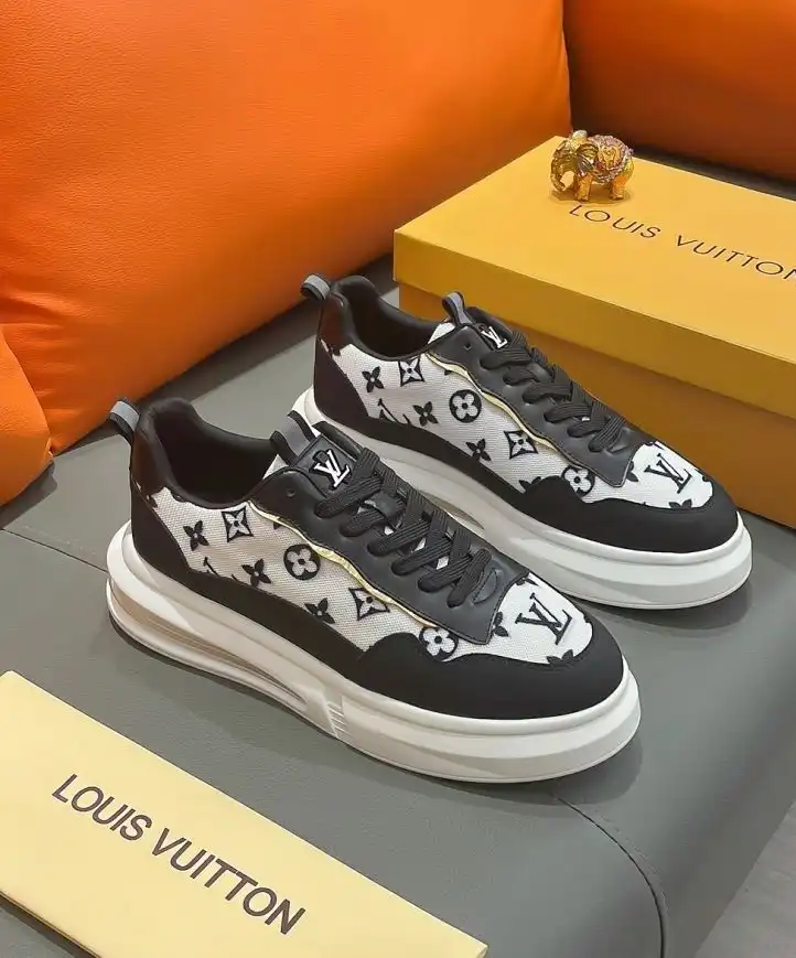 hype Louis Vuitton Sneakers