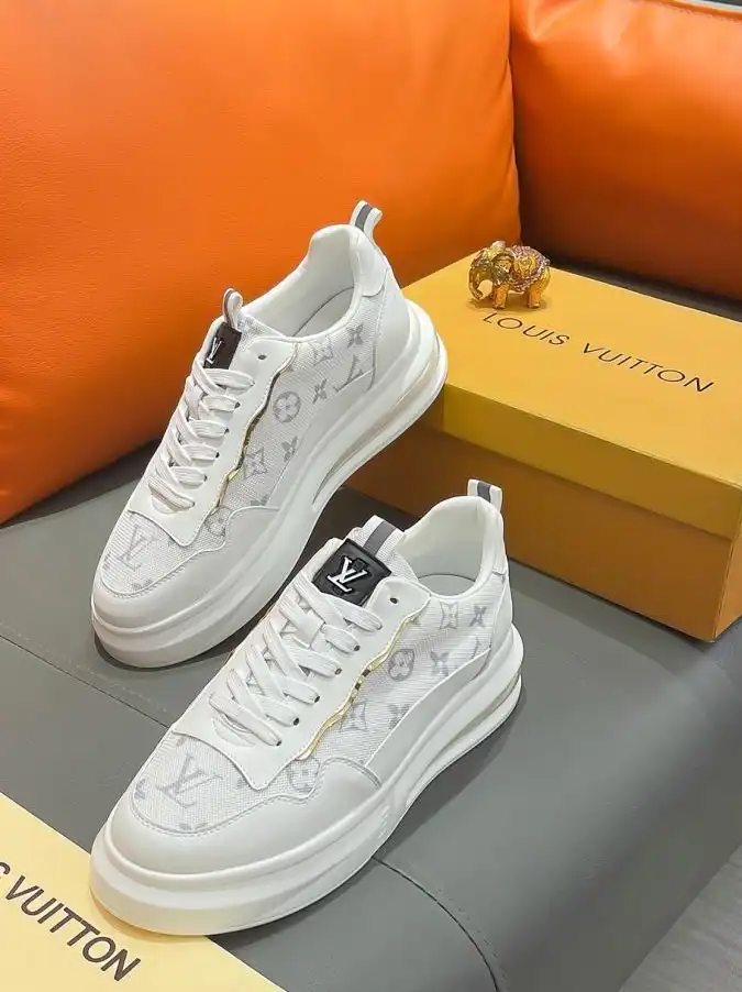 hype Louis Vuitton Sneakers