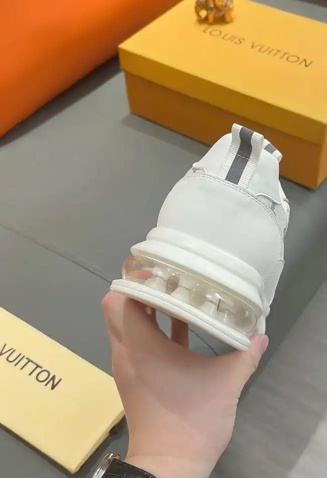 hype Louis Vuitton Sneakers