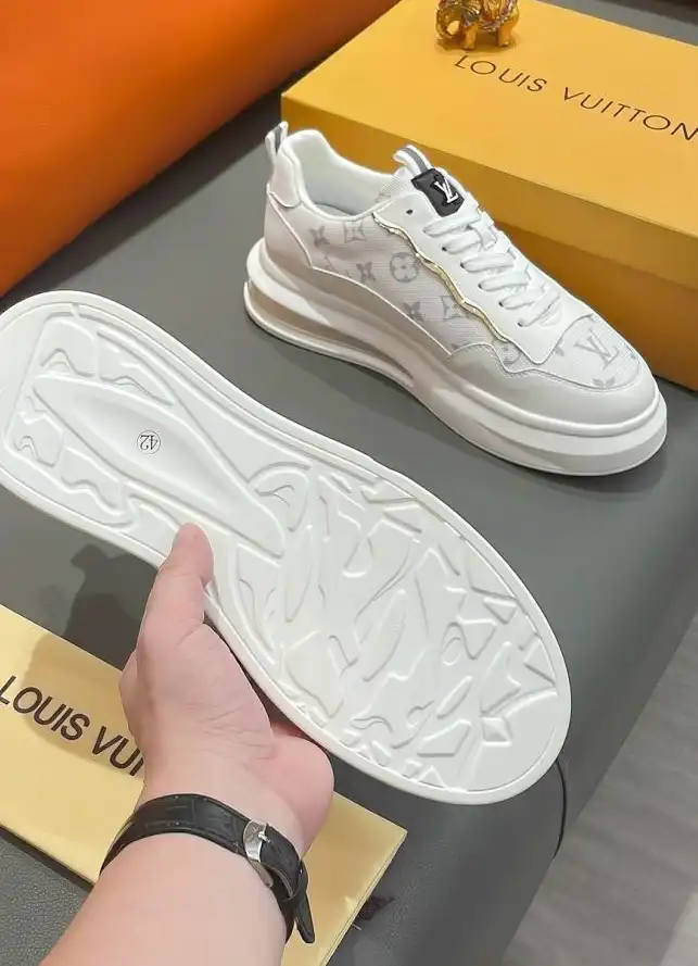 hype Louis Vuitton Sneakers