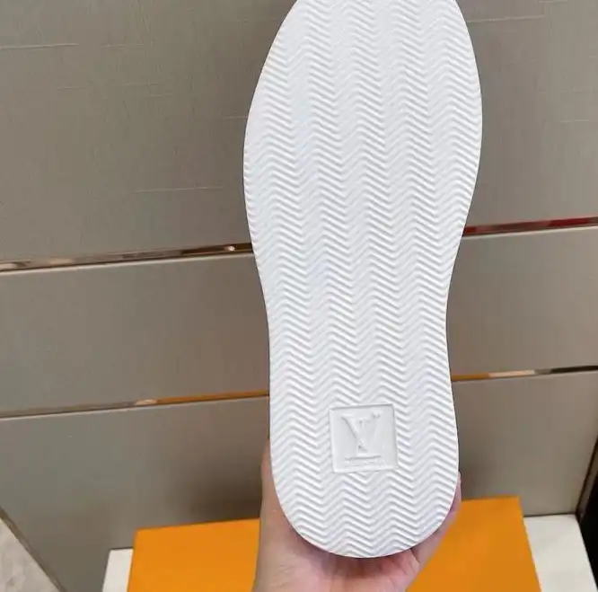 hype Louis Vuitton Sneakers