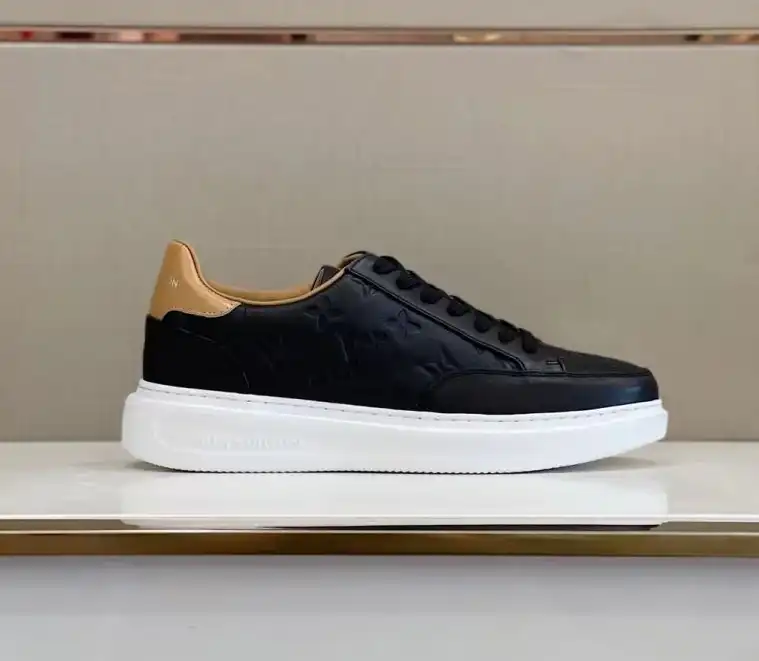 hype Louis Vuitton Sneakers