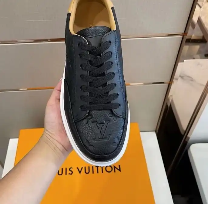 hype Louis Vuitton Sneakers