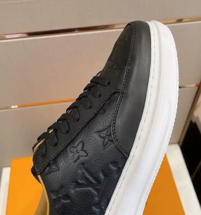 hype Louis Vuitton Sneakers