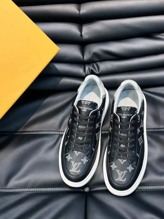 hype Louis Vuitton Sneakers