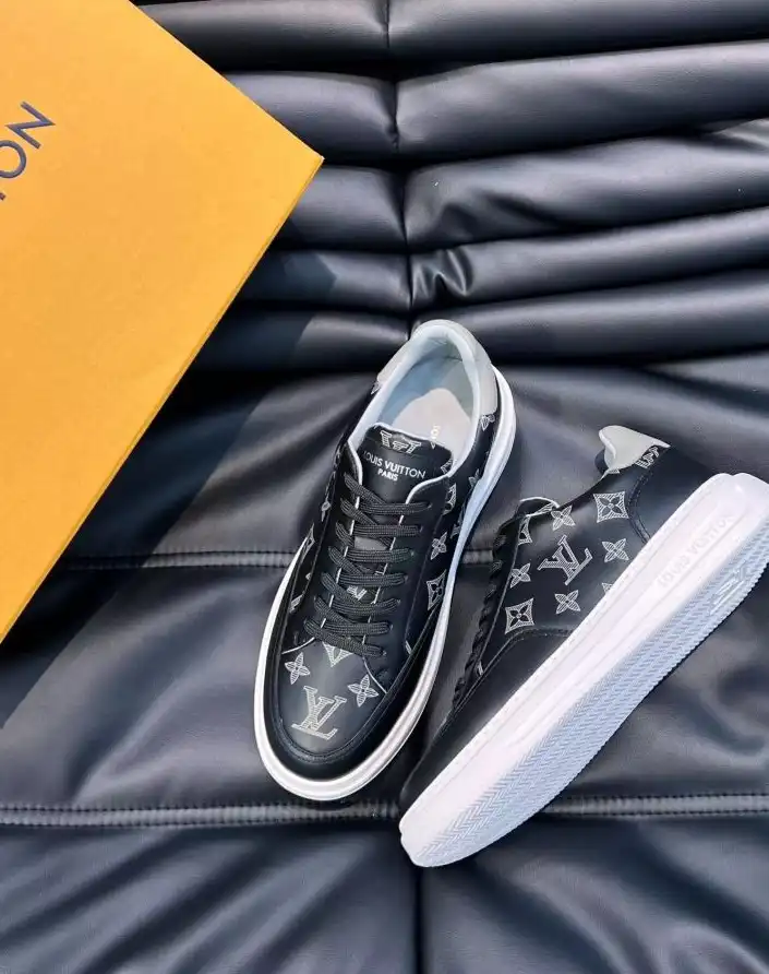 hype Louis Vuitton Sneakers