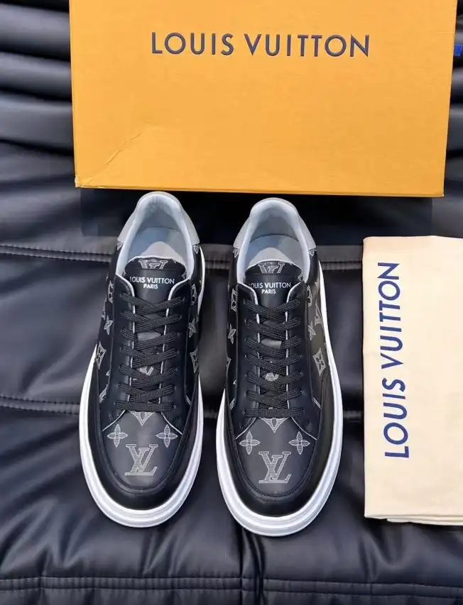 hype Louis Vuitton Sneakers