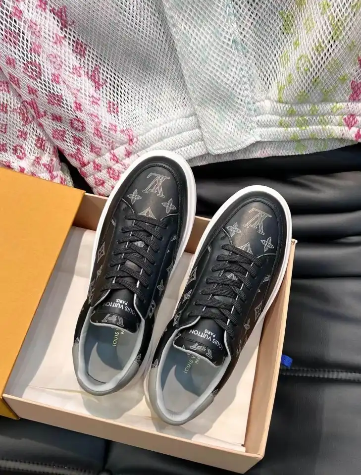 hype Louis Vuitton Sneakers