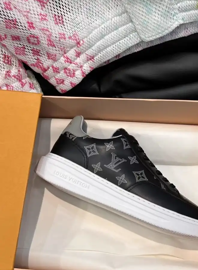 hype Louis Vuitton Sneakers