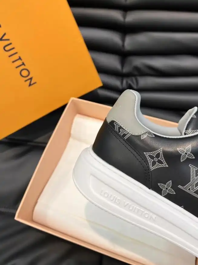 hype Louis Vuitton Sneakers