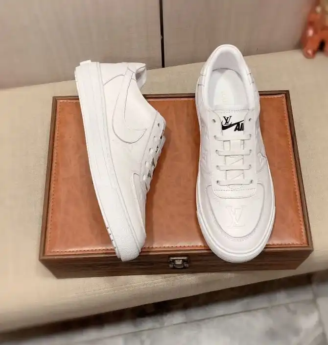 hype Louis Vuitton Sneakers