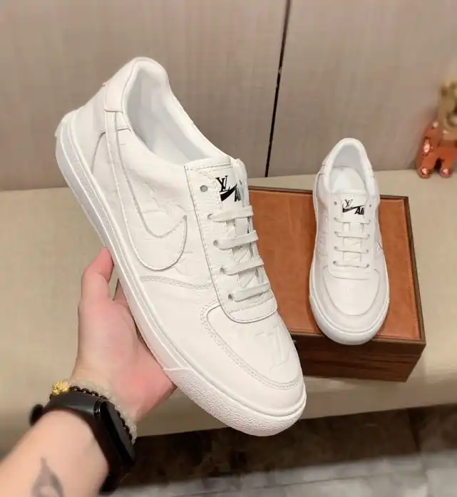 hype Louis Vuitton Sneakers