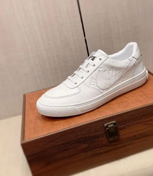 hype Louis Vuitton Sneakers