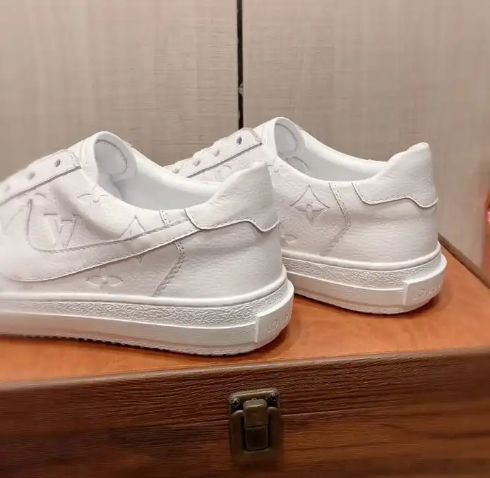 hype Louis Vuitton Sneakers