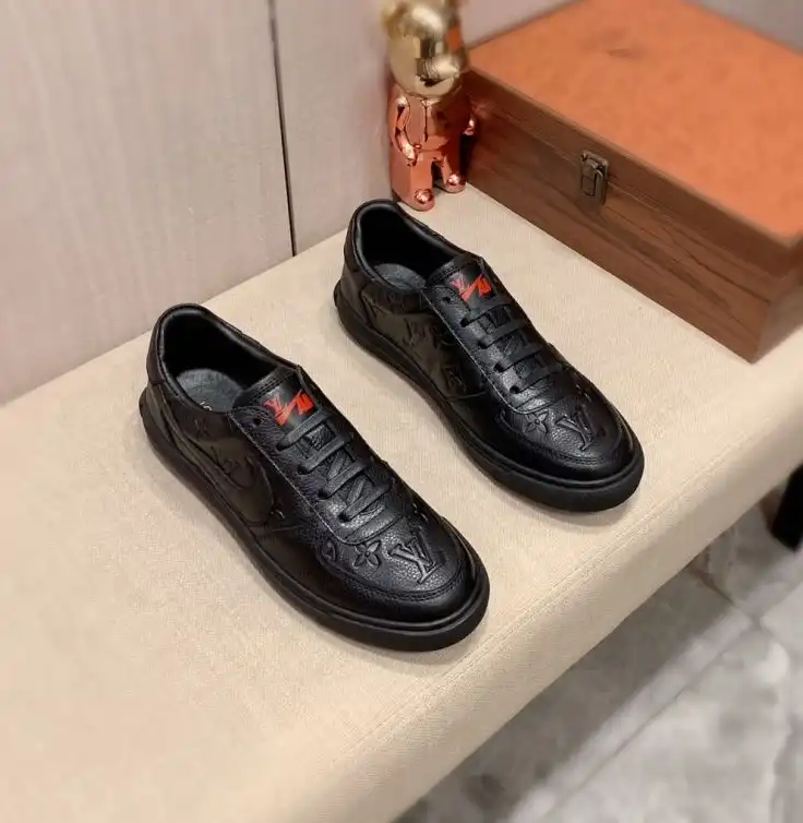 hype Louis Vuitton Sneakers