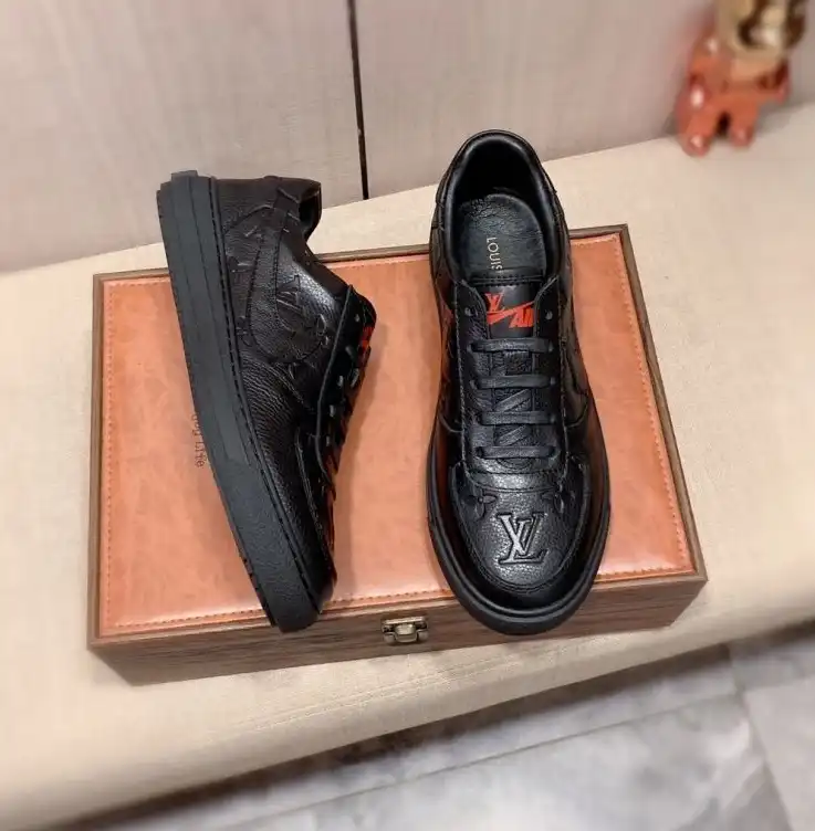 hype Louis Vuitton Sneakers