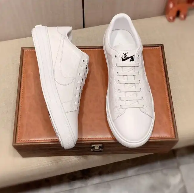 hype Louis Vuitton Sneakers