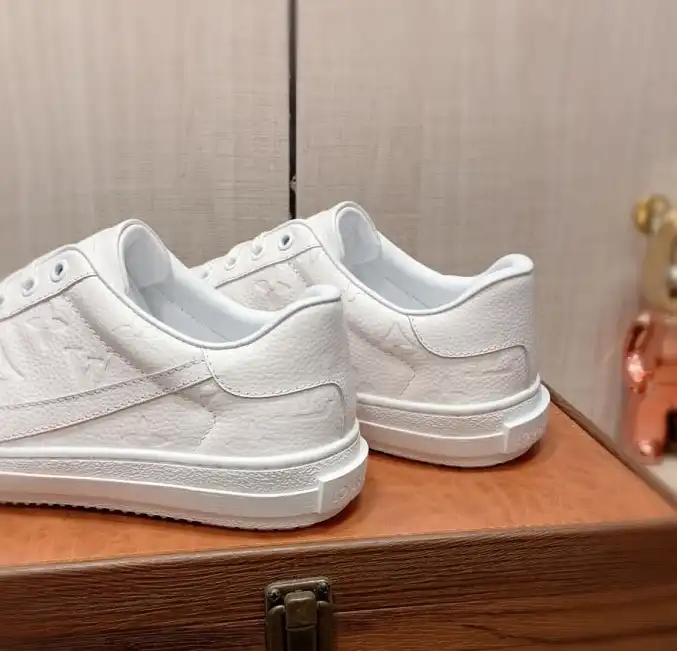 hype Louis Vuitton Sneakers