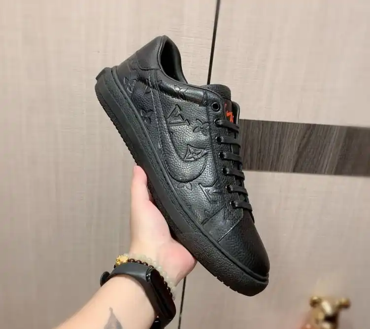 hype Louis Vuitton Sneakers