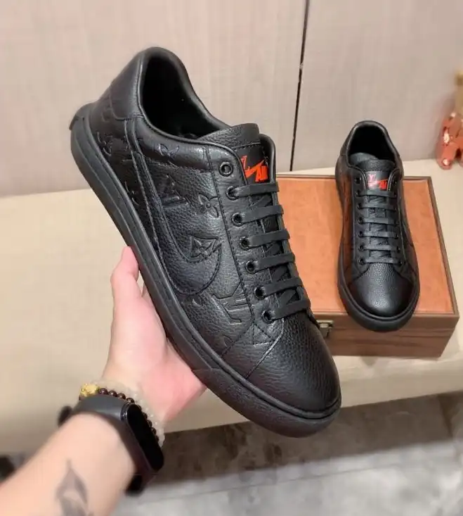 hype Louis Vuitton Sneakers