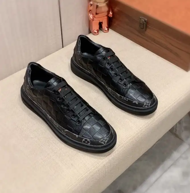 hype Louis Vuitton Sneakers