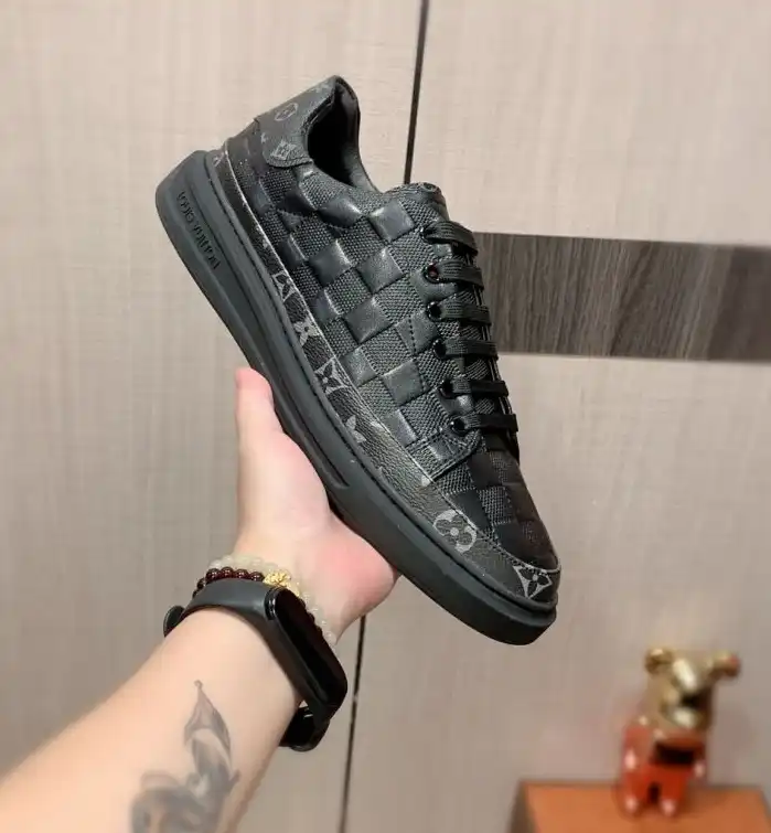 hype Louis Vuitton Sneakers