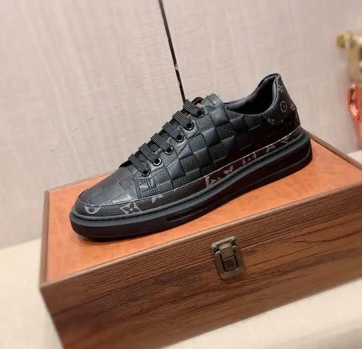 hype Louis Vuitton Sneakers