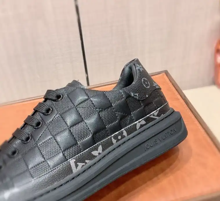 hype Louis Vuitton Sneakers