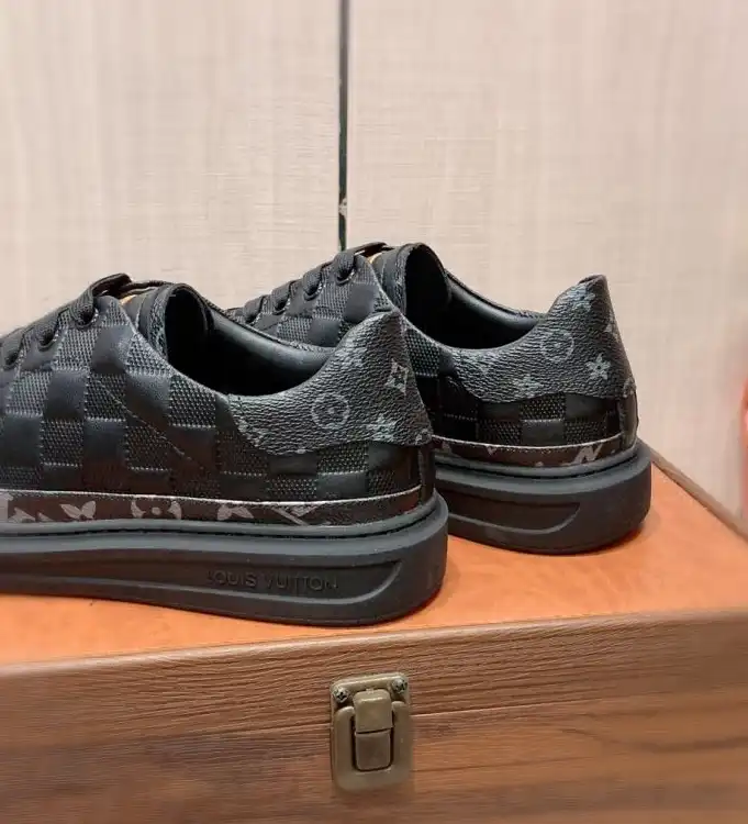 hype Louis Vuitton Sneakers