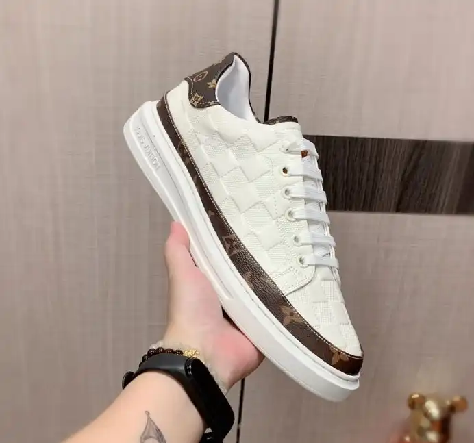 hype Louis Vuitton Sneakers