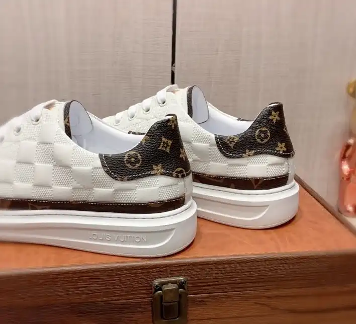 hype Louis Vuitton Sneakers