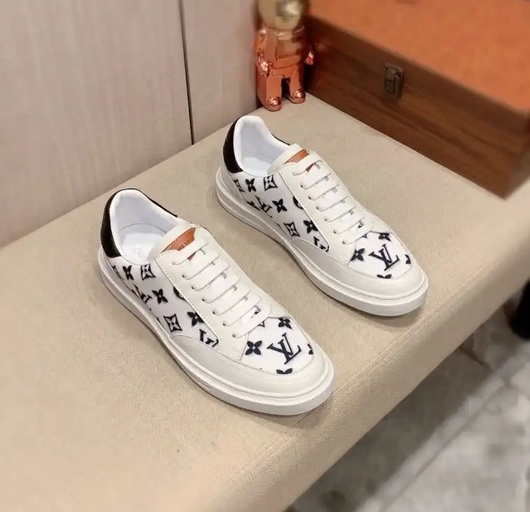 hype Louis Vuitton Sneakers