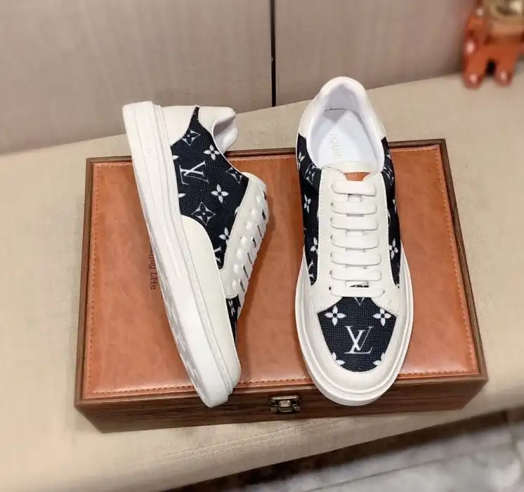 hype Louis Vuitton Sneakers