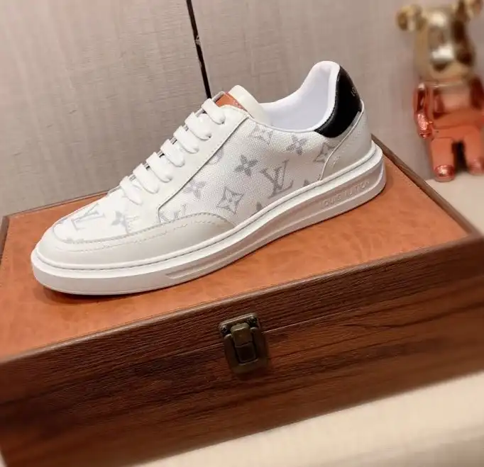 hype Louis Vuitton Sneakers