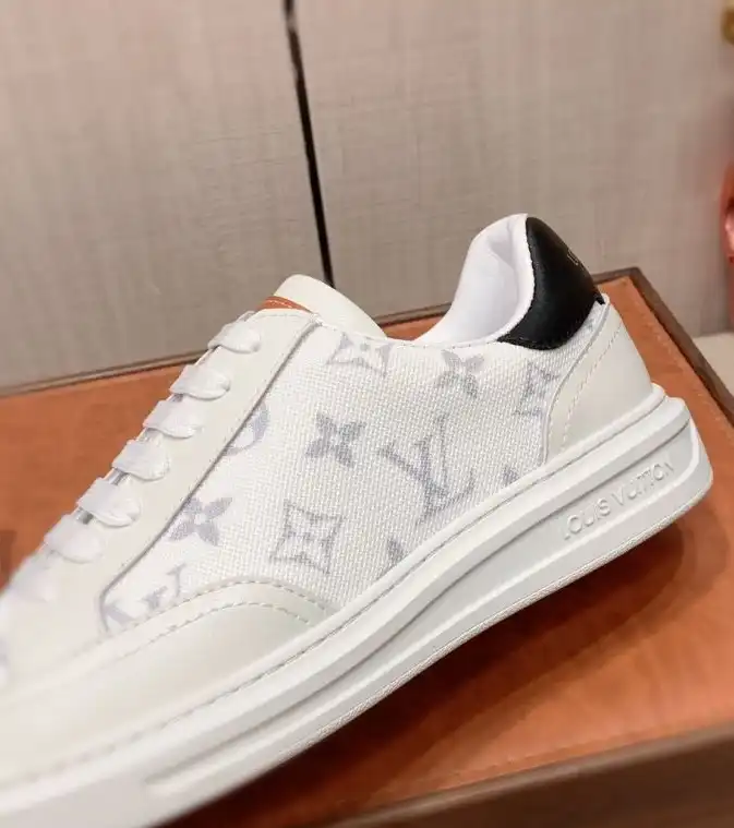 hype Louis Vuitton Sneakers