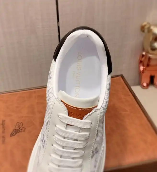 hype Louis Vuitton Sneakers