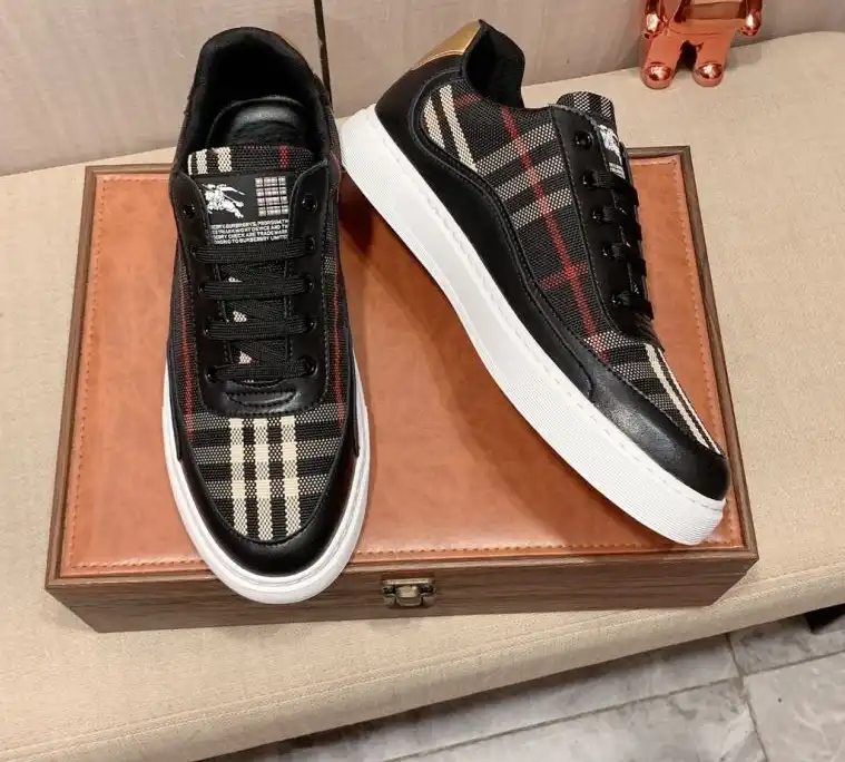 hype Burberry Sneakers