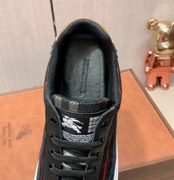 hype Burberry Sneakers