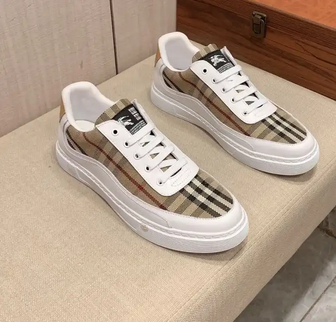 hype Burberry Sneakers