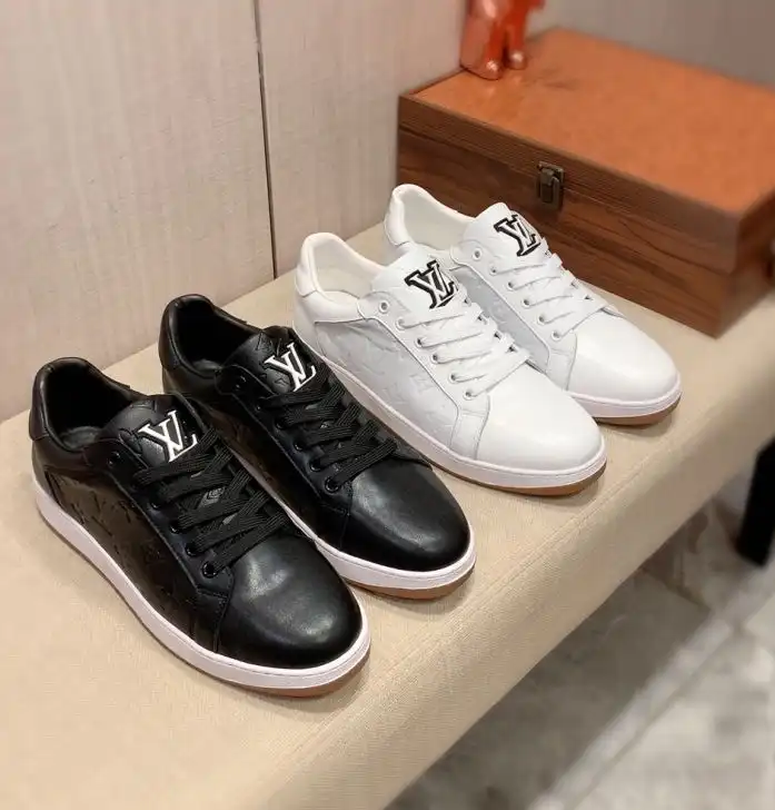 hype Louis Vuitton Sneakers