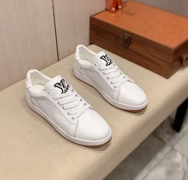 hype Louis Vuitton Sneakers