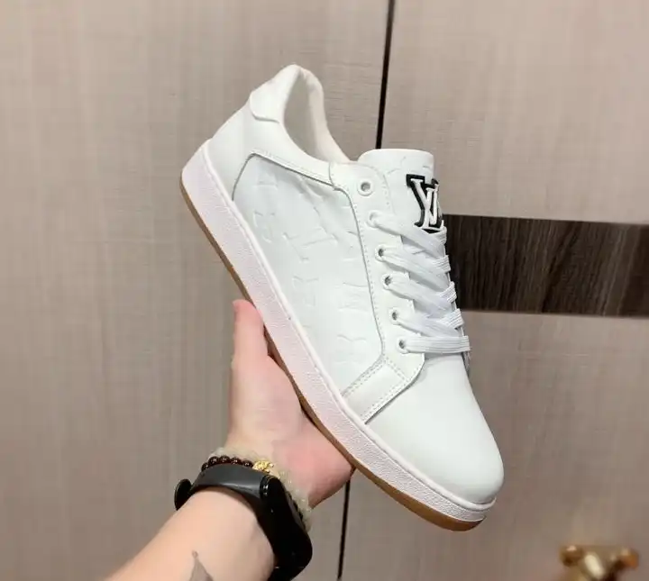 hype Louis Vuitton Sneakers