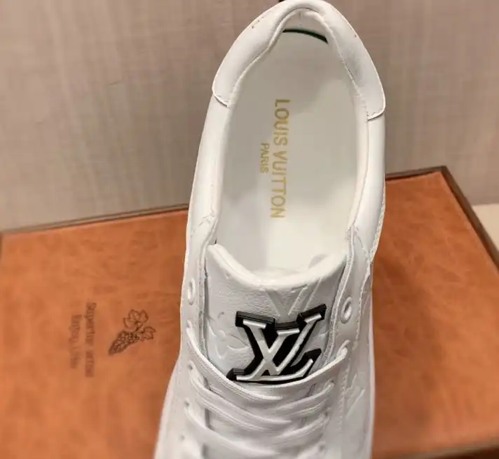 hype Louis Vuitton Sneakers