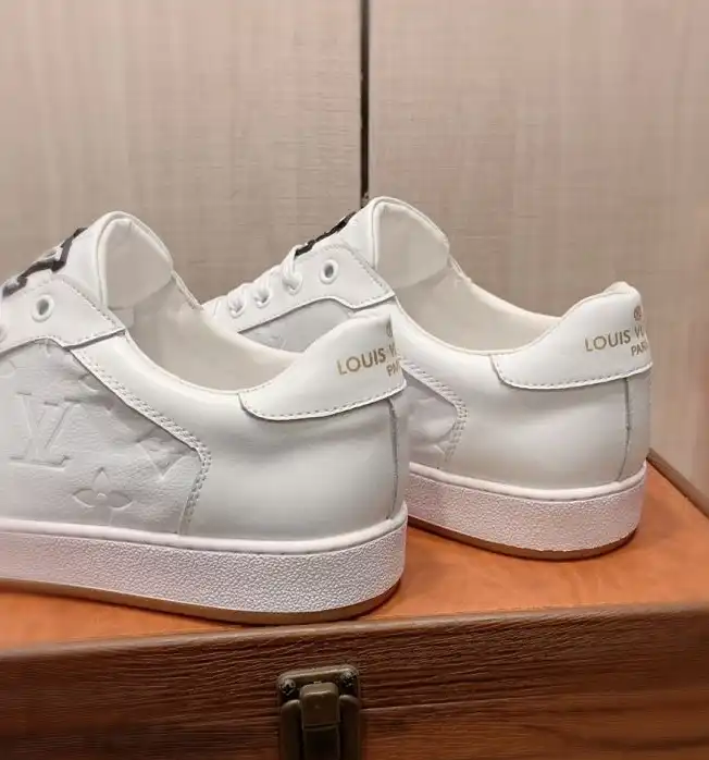 hype Louis Vuitton Sneakers