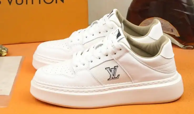 hype Louis Vuitton Sneakers