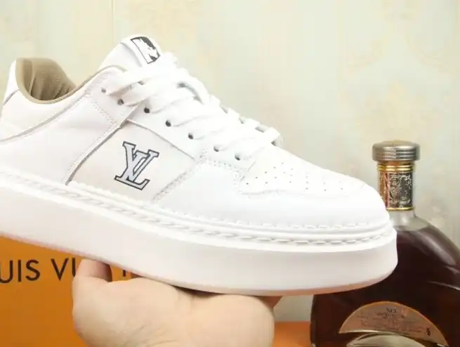 hype Louis Vuitton Sneakers