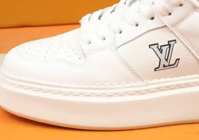 hype Louis Vuitton Sneakers